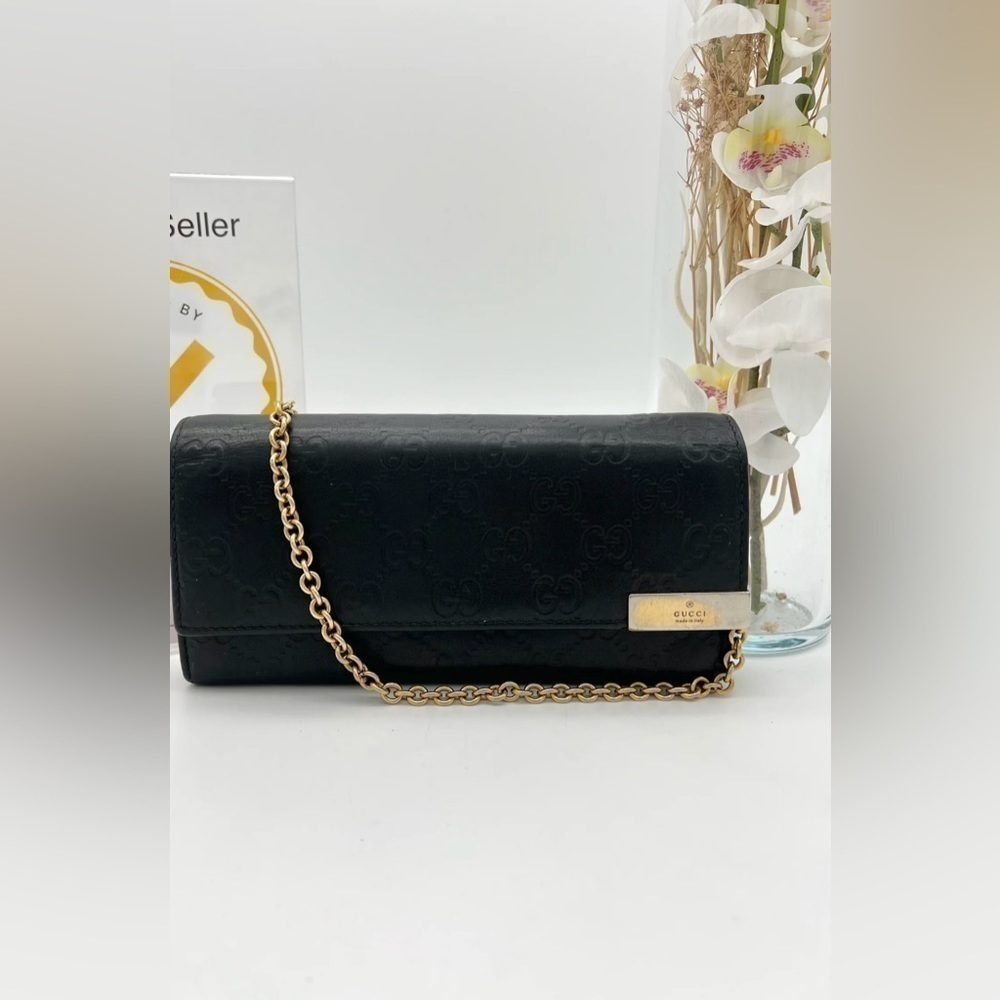 GUCCI. Wallet on chain black monogram
